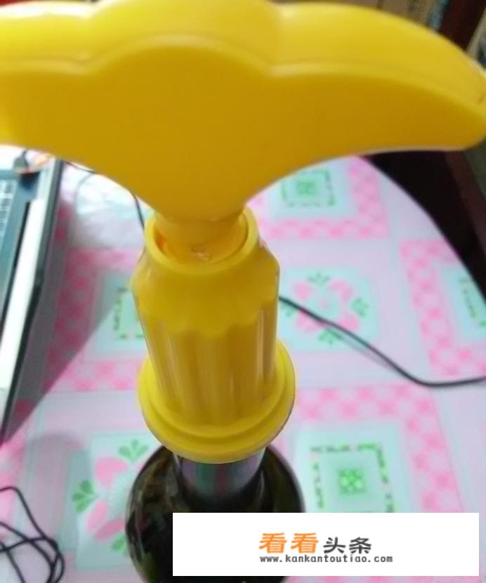 开瓶器怎么开红酒？