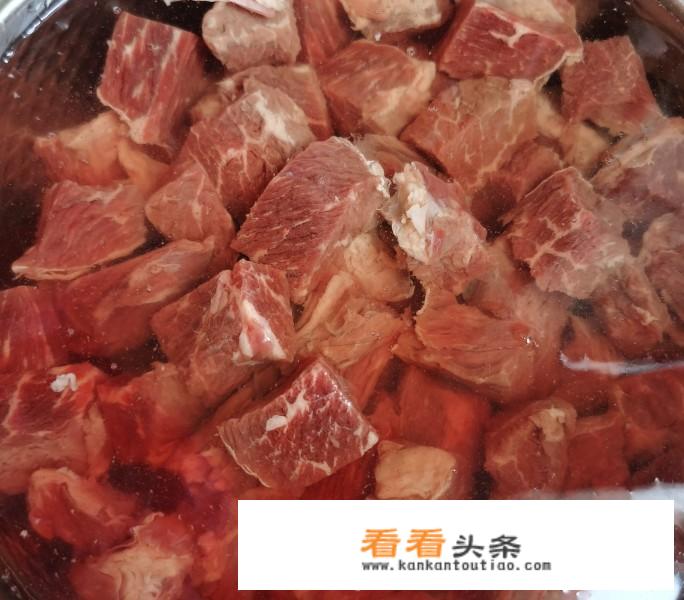 牛肉炖萝卜怎么炖好吃？
