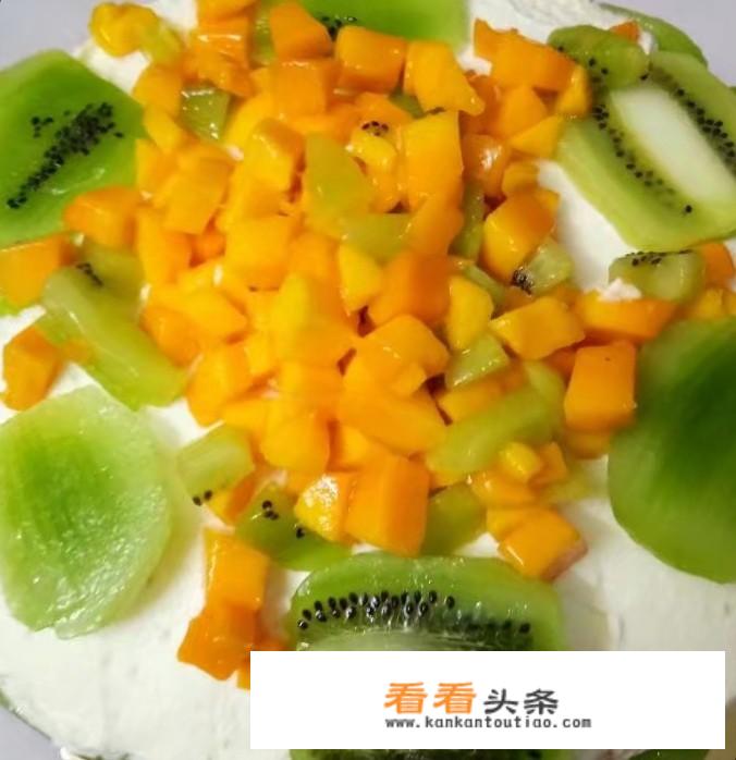 蛋糕水果怎么摆才好看？