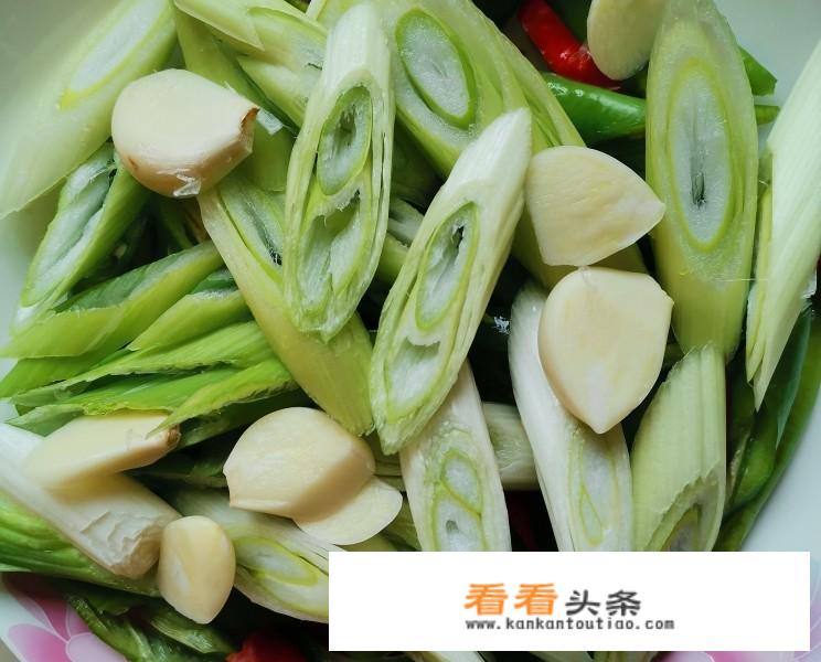 杭椒炒肉的家常做法？