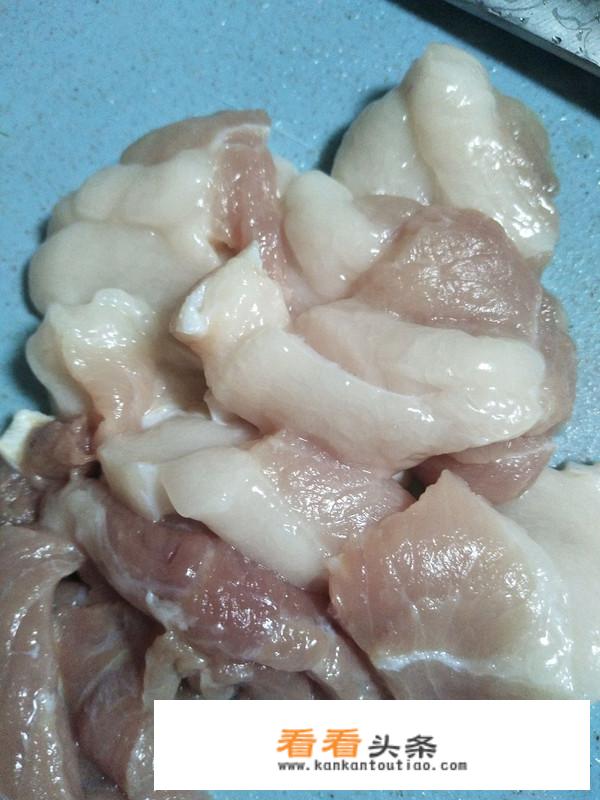 五花肉蒸芋头最正宗的做法？