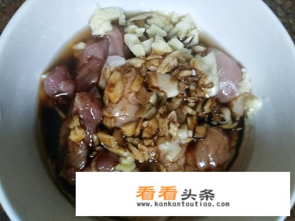 五花肉蒸芋头最正宗的做法？