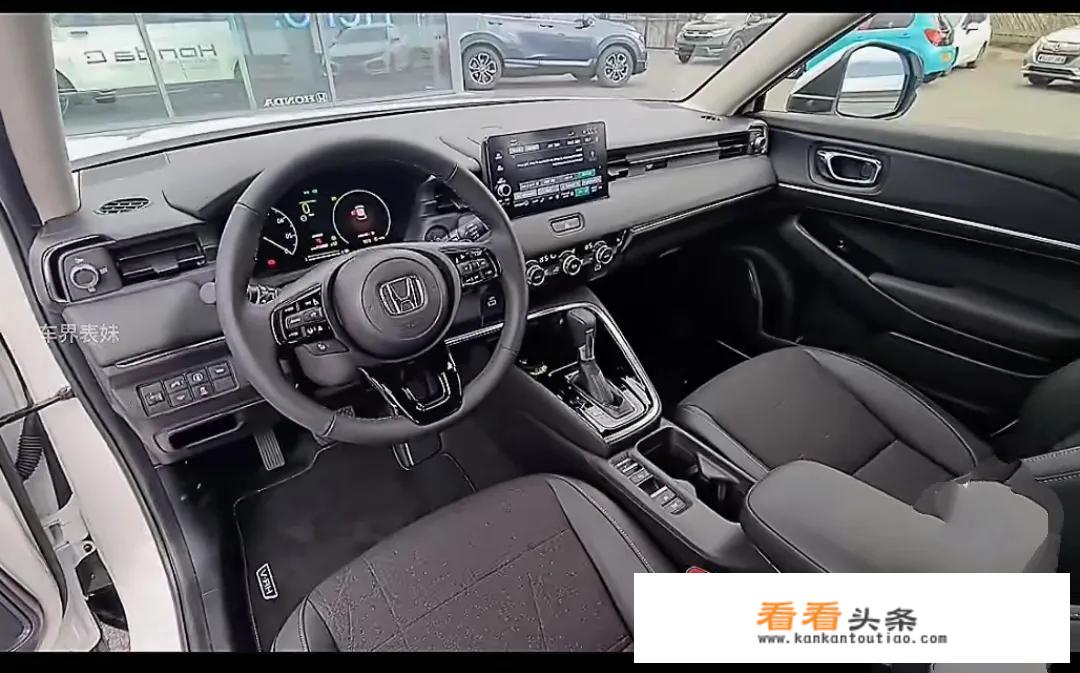 2022款丰田RAV4荣放，10月售出15941辆，为何深受消费者的喜爱？