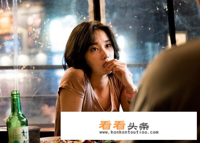 村上春树小说《挪威的森林》改编的电影评价如何？