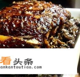 梅干菜扣肉饼怎么和面要发面吗？