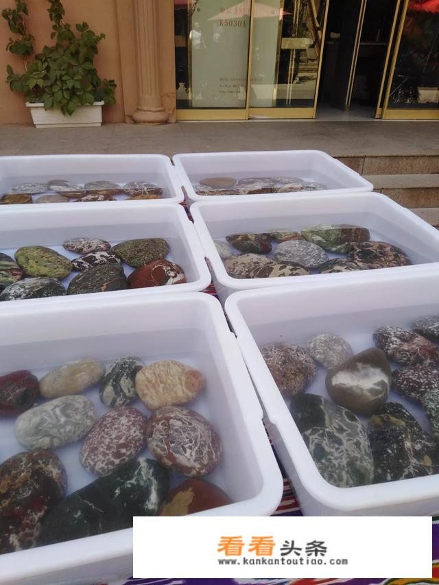 旅游景点卖什么最赚钱？