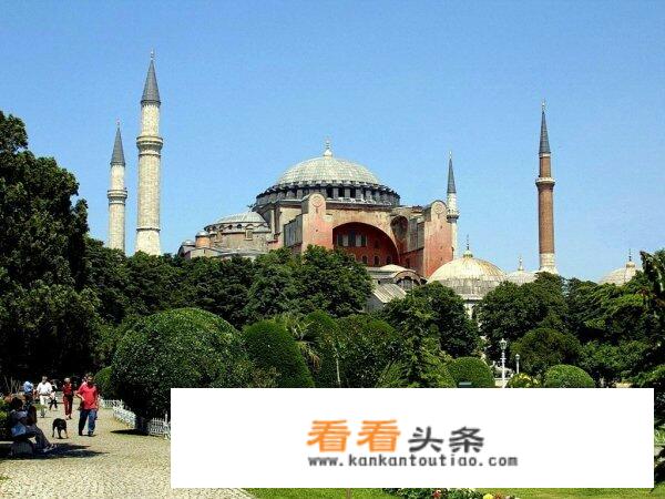 两个人去土耳其旅游半个月要大概多少钱？