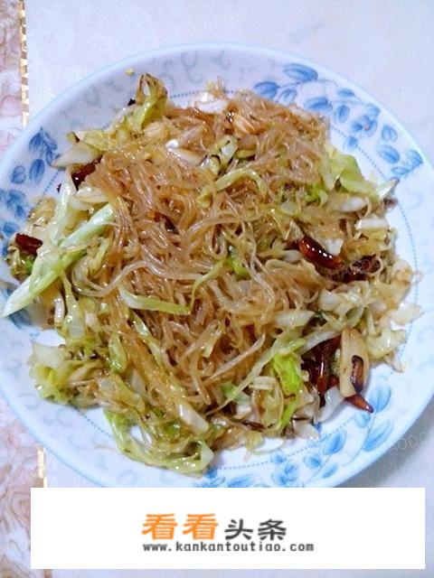甘蓝炒粉条的做法？