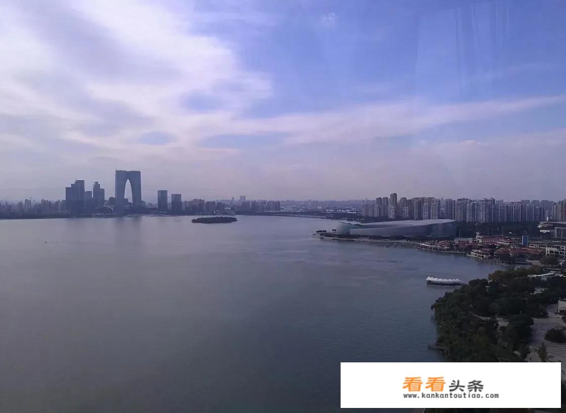 2020年2月计划出去旅游，四天时间，苏州和南京，哪一个好？