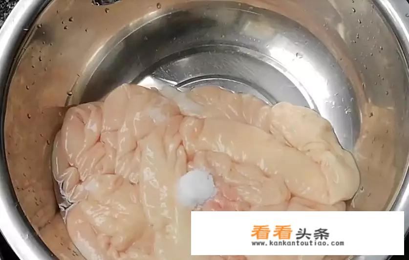 介绍几道家常的猪肠子的做法？