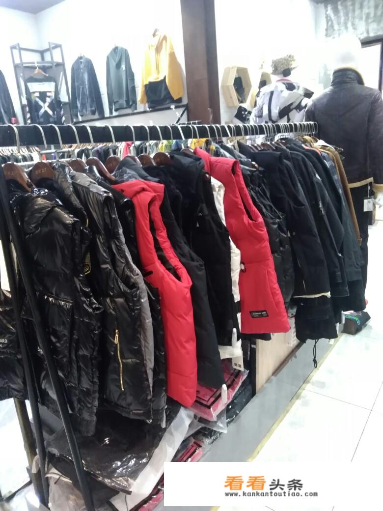 我租了一个店铺在菜市场旁边，打算做鞋子和衣服，尾货，怎么样？