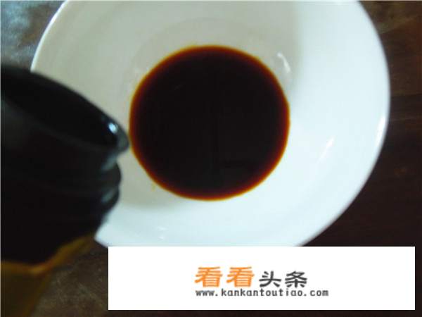 凉拌皮蛋的正确方法和配料？