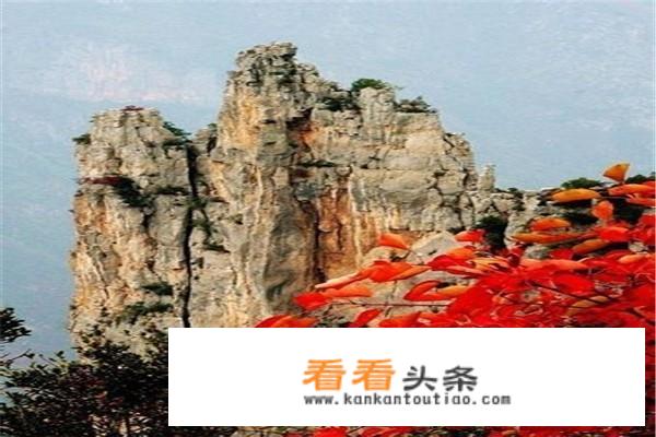 长江三峡旅游景点的详细介绍？