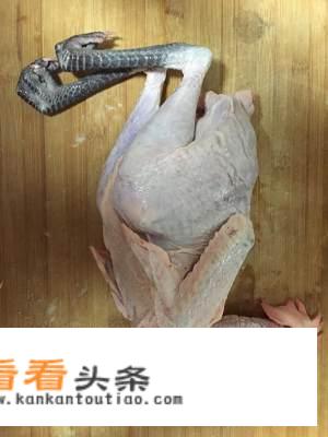 老乡鸡的鸡汤是怎么炖的？