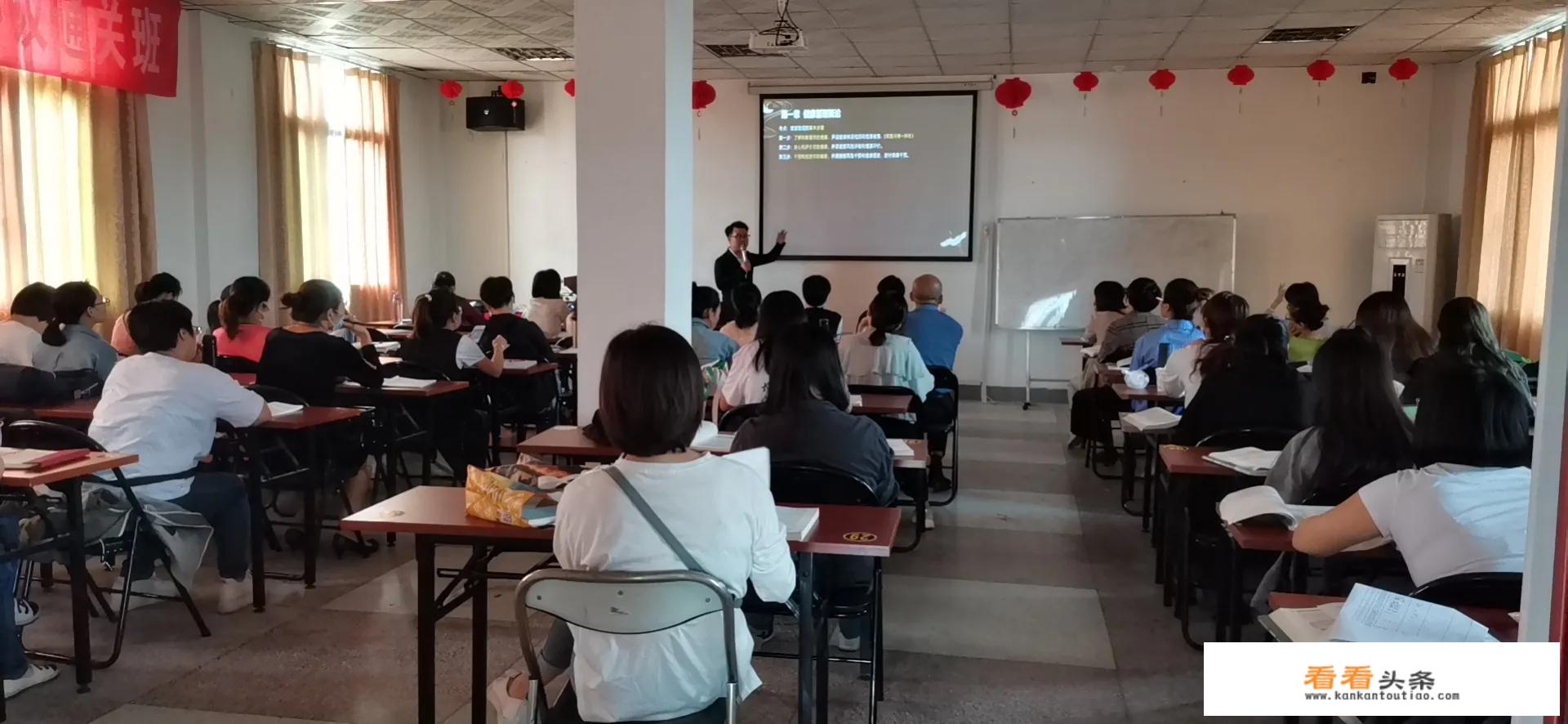 养鸡最忌讳的五种水果
