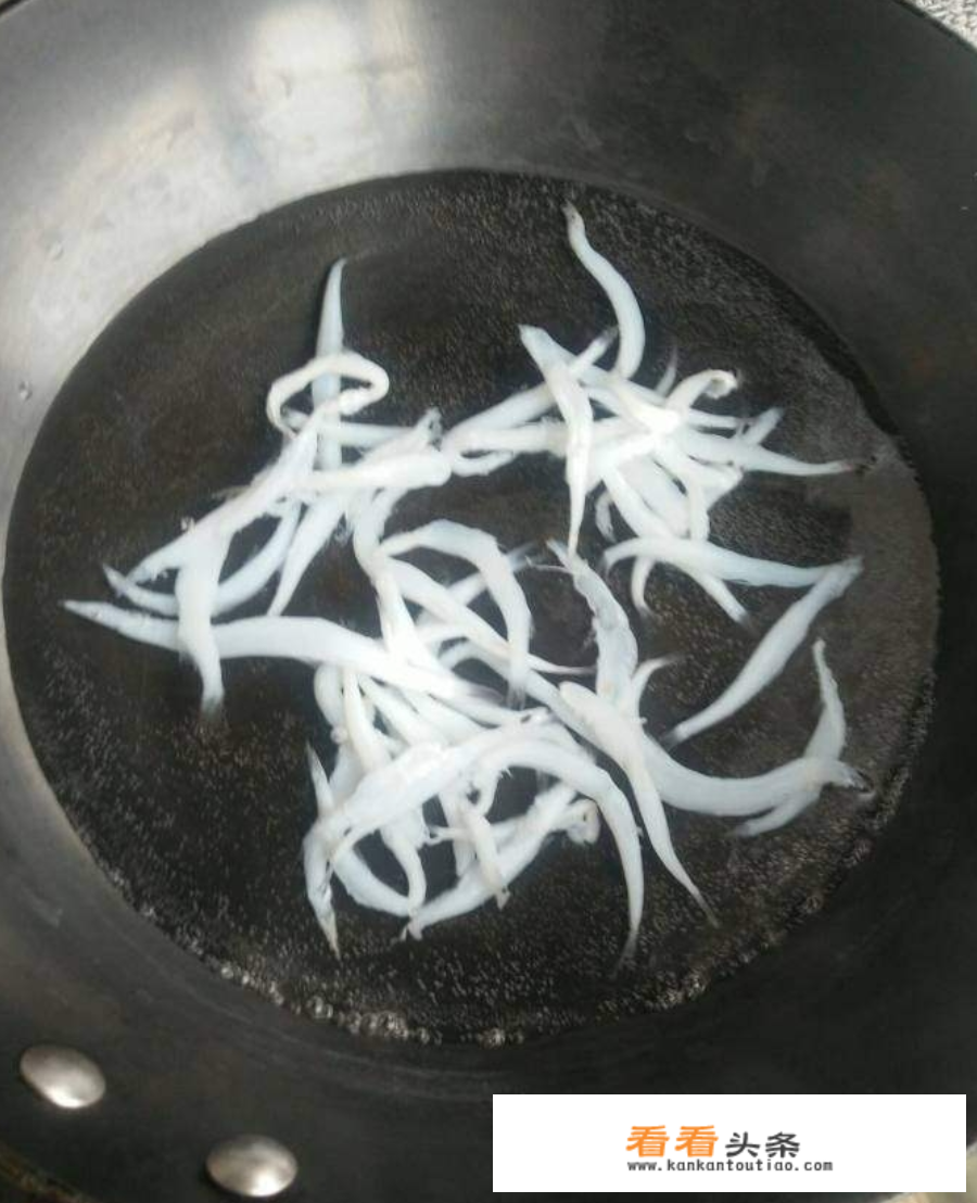 银鱼汤怎么做好喝又营养？