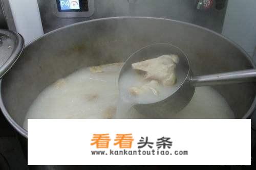 面高汤的熬制方法及配料？