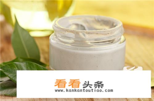 硫磺膏的功效与禁忌是什么？户外活动时是否具有驱蛇的功效？
