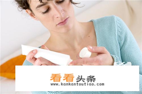 硫磺膏的功效与禁忌是什么？户外活动时是否具有驱蛇的功效？