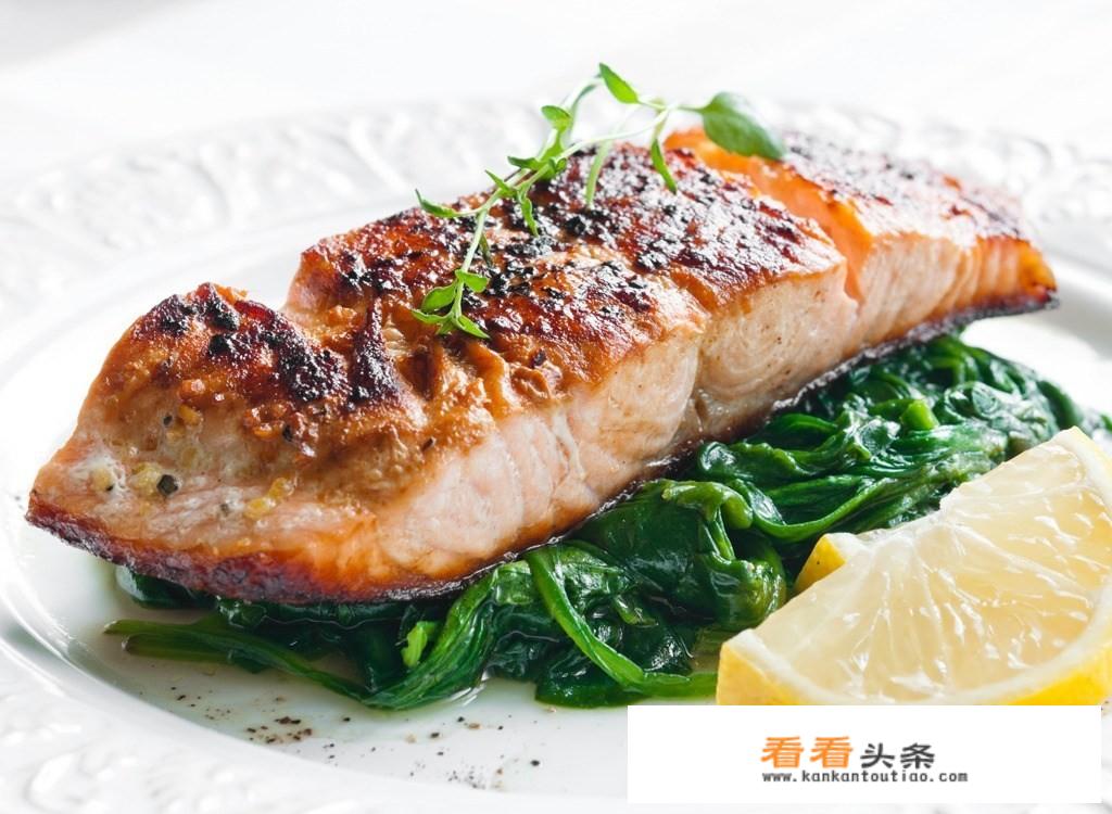 平日里多吃哪些食物有利于降低血压？