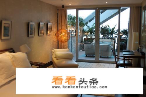 请问旅游中如何解决洗衣服的问题？