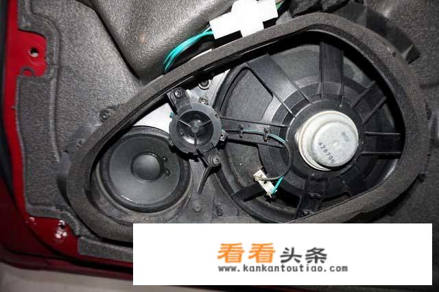奔驰sl300中控怎么拆？