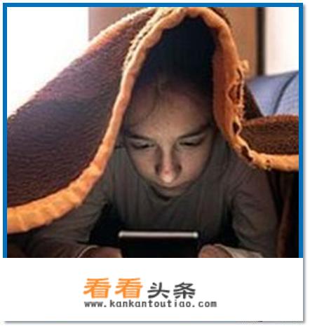孩子不想学习，老是以查资料为由，拿手机偷偷打游戏怎么办？