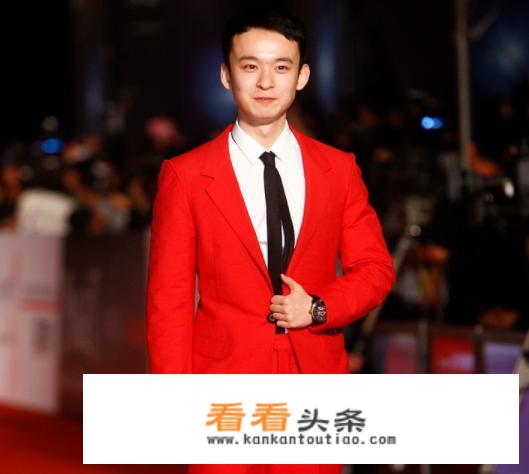 五位早结婚的男星，四位已经当爹，一位既有智慧又有颜值，是谁？