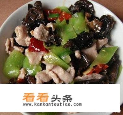 黑木耳搭配什么菜最好？