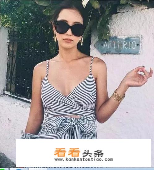 拍摄海边度假风，模特穿搭什么服装好看？