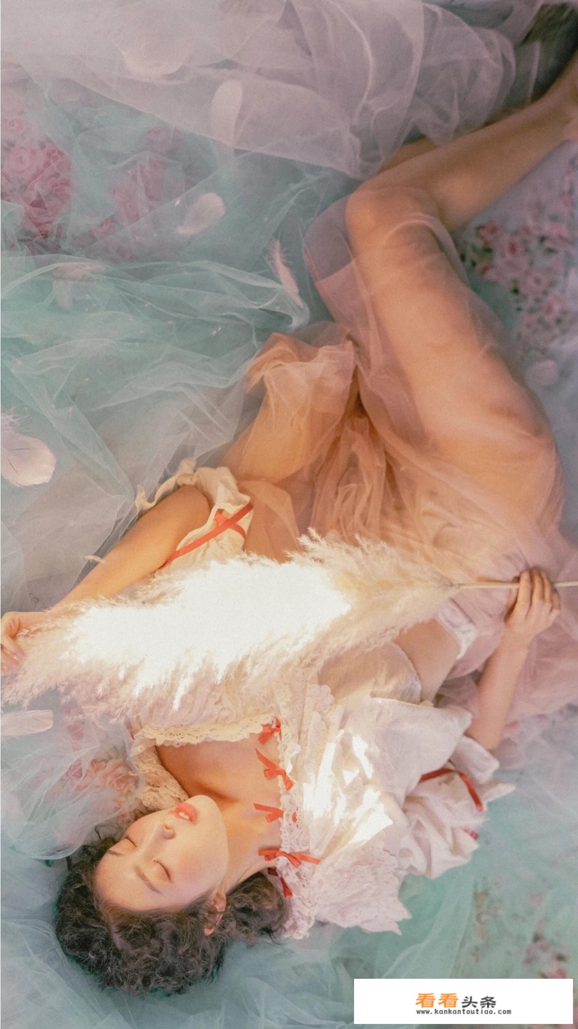 如何正确的欣赏人体摄影作品和私房写真摄影作品？