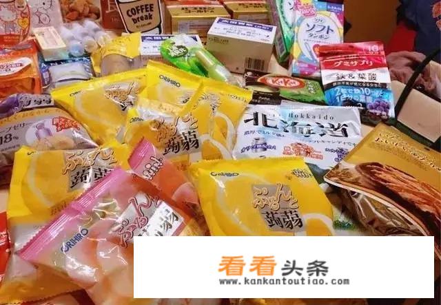 请问去日本旅游带什么回来送人比较好？