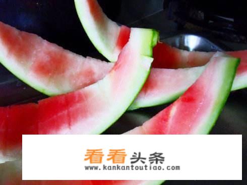 西瓜皮怎么做，有甜酸的味道？
