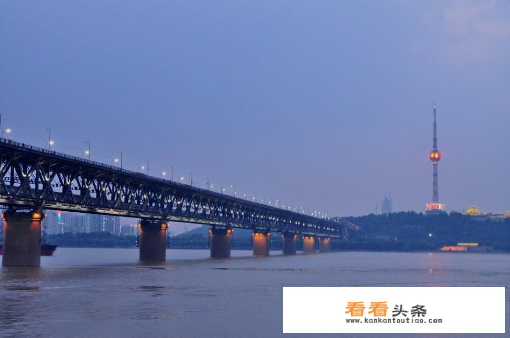2021  8  月19号高速免费几天？