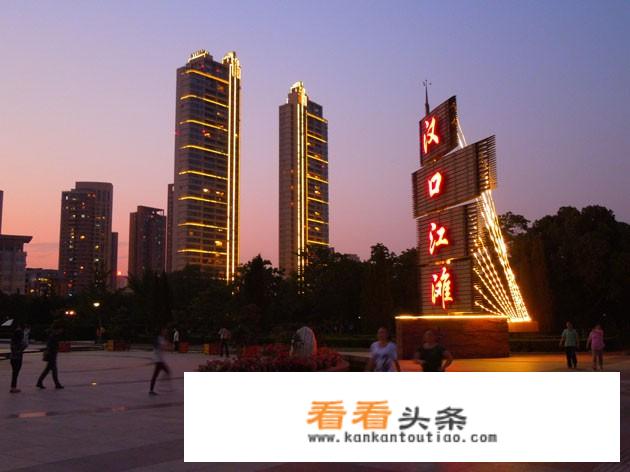 2021  8  月19号高速免费几天？