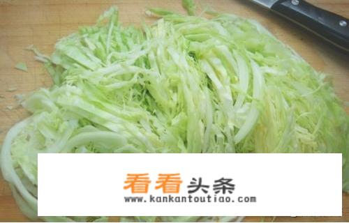 绿甘蓝拌咸菜的做法？