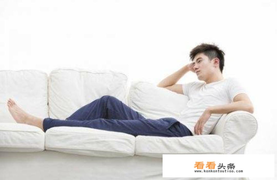 公务员的无业妻子可以承包林地吗？