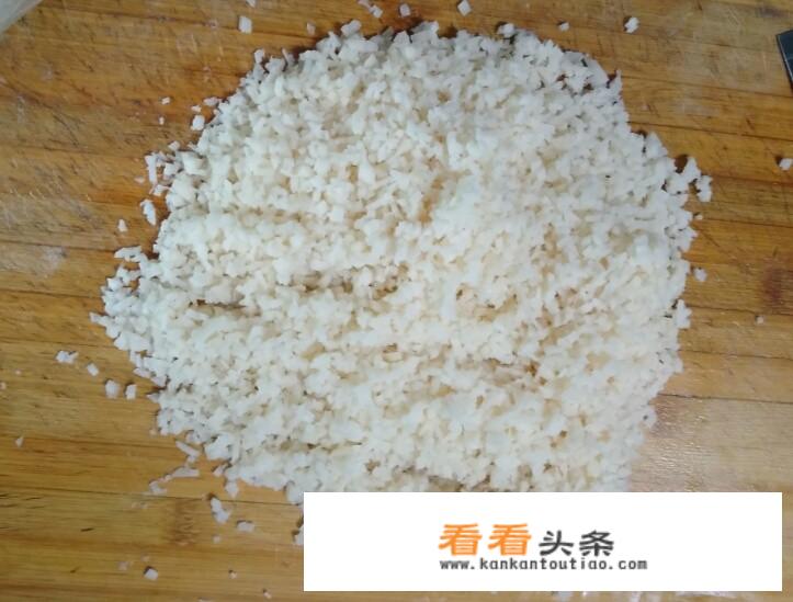 猪肉莲菜馅饺子做法？
