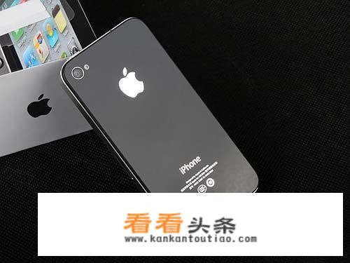 如何删除IPHONE4桌面上的报刊杂志图标？