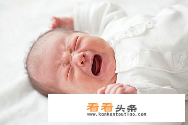 MIC男团的那首《要命的烦恼》，尧尧唱的那段英文RAP是什么意思？