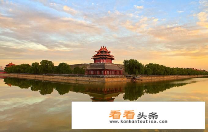 中国最好玩，最适合旅游的城市在哪个地方？