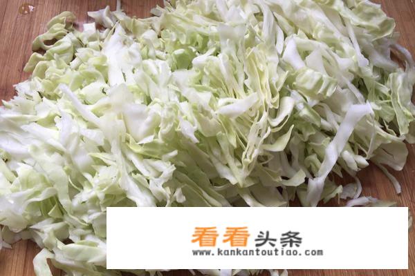甘蓝炒粉条的做法？