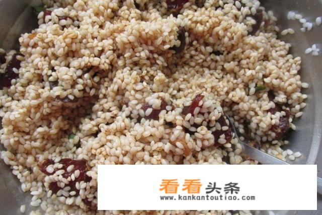 蛋黄肉粽子的做法？