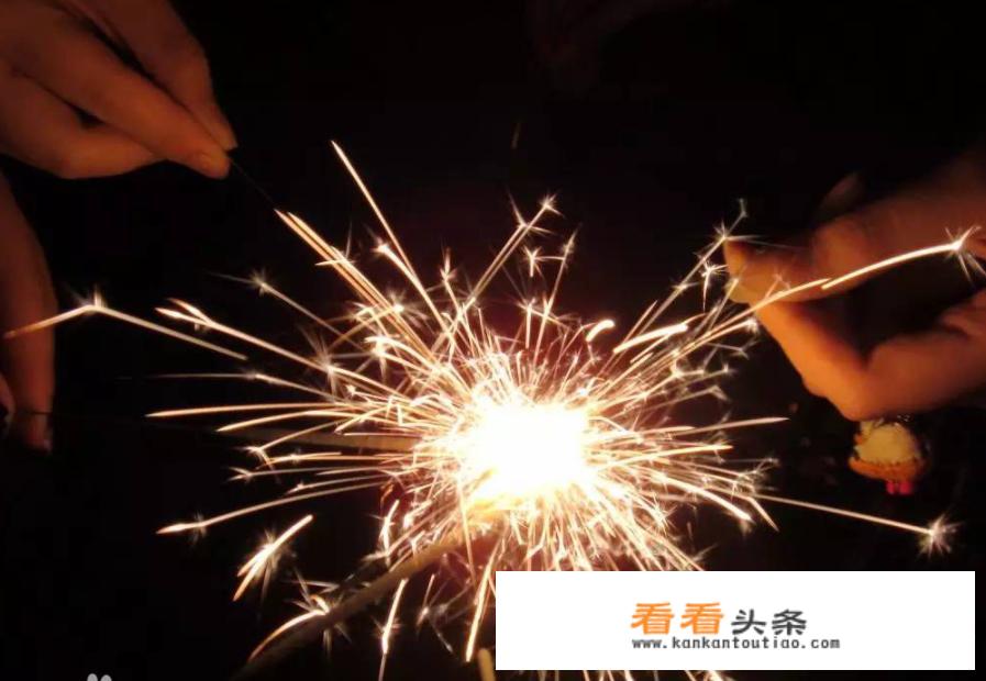 烟花和鞭炮一样吗？