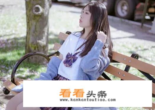 一个男孩子说陪他们打游戏怎么回？