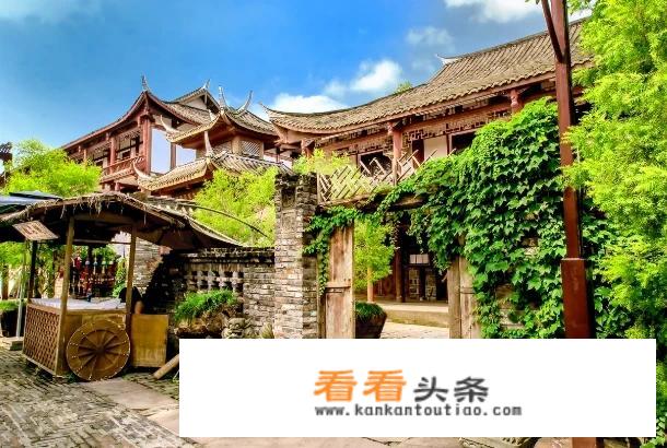 成都什么地方有山有水?市区的？