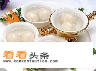 我家乡大年初一按照习俗不吃米饭，你家乡大年初一有哪些习俗呢？