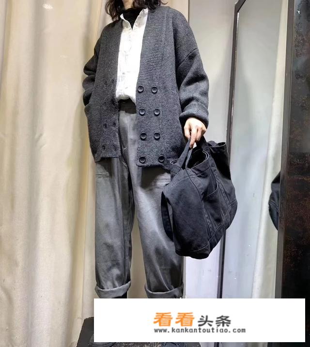 外套毛衣搭配有哪些技巧？毛衣外套如何搭配更有活力？