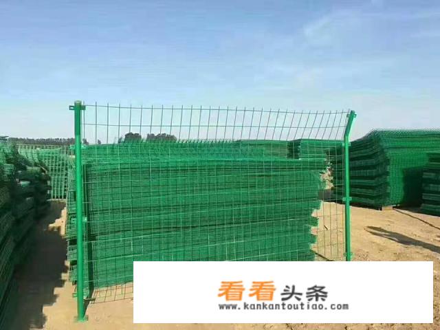 双边丝护栏网和边框护栏网的区别有哪些？