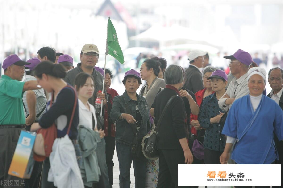 去九寨沟要跟团好呢还是自助游好？